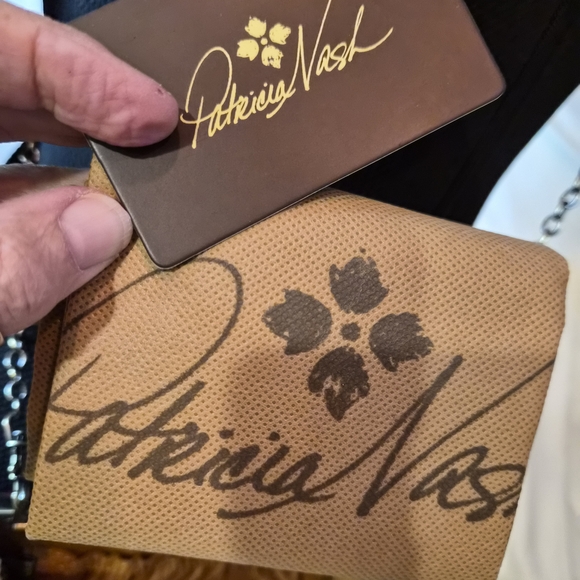 Patricia Nash Vintage Red and Black Plaid Crossbody Bag - Picture 4 of 8